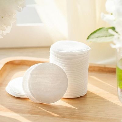 A cara orgânica macia branca pura do algodão acolchoa a absorção alta para o uso cosmético
